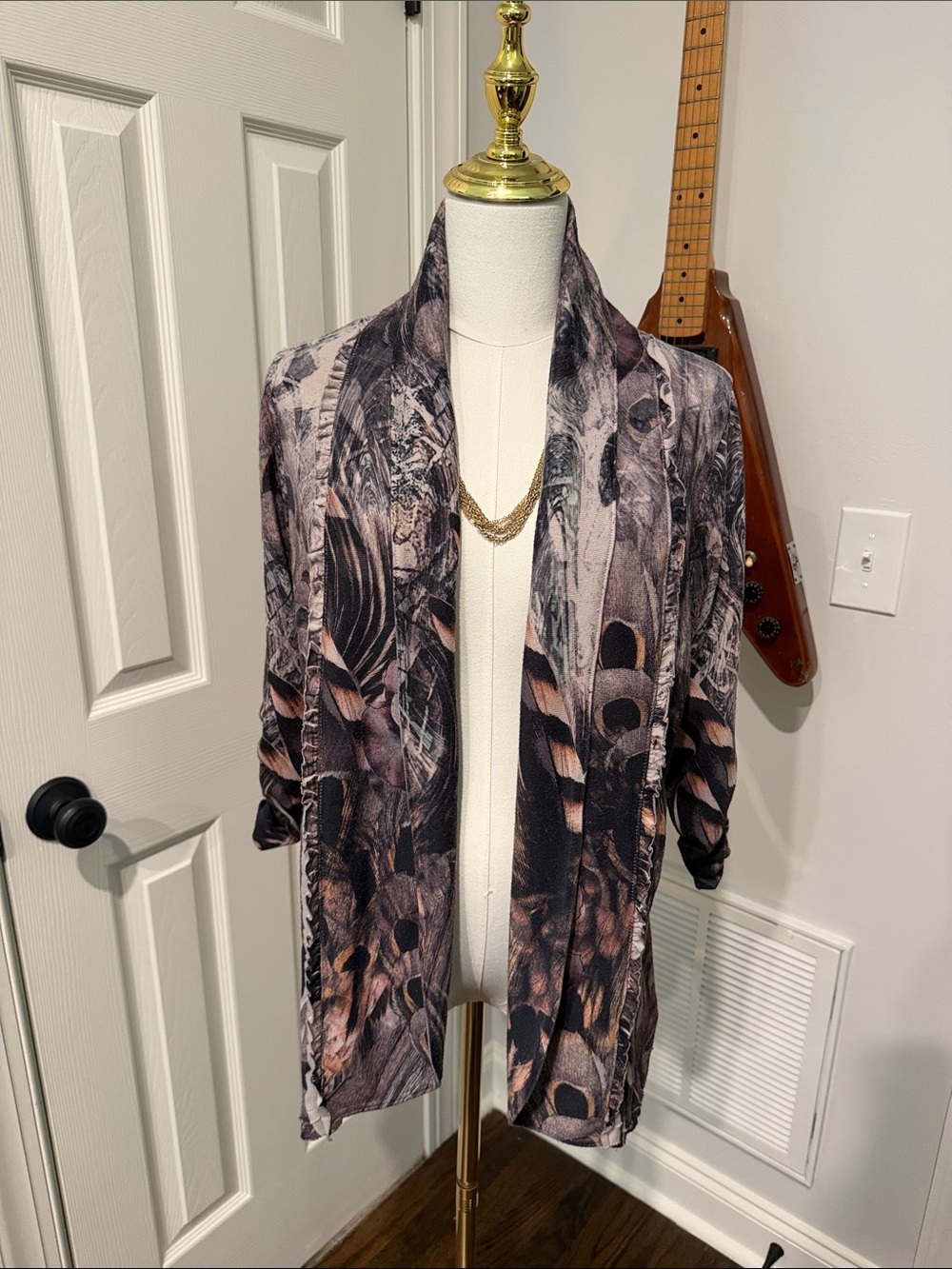 B.L.E.U. Feather-Print Open-Front Cardigan - Black & Taupe